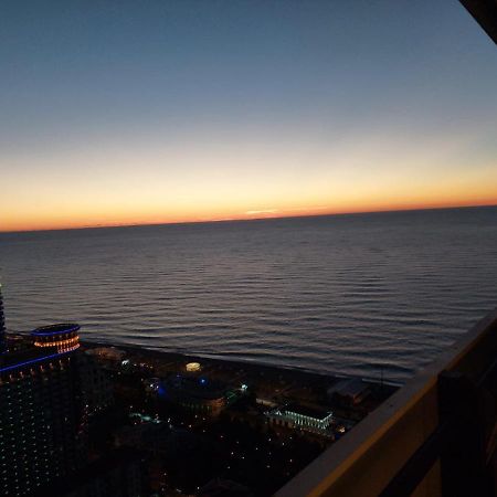 Orbi Twin Tower Apartement Batumi Eksteriør billede