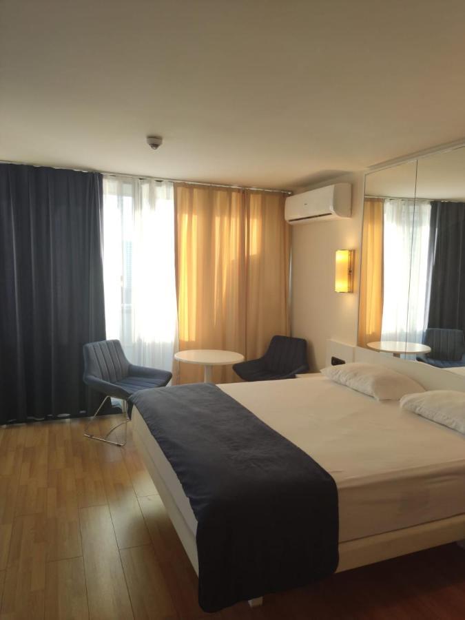 Orbi Twin Tower Apartement Batumi Eksteriør billede
