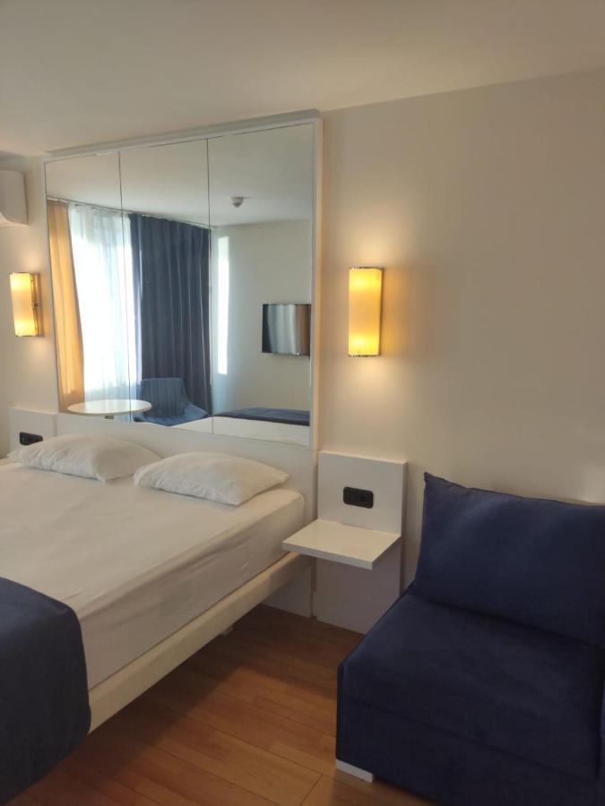 Orbi Twin Tower Apartement Batumi Eksteriør billede